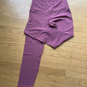 Salmon colour Lululemon Align leggings